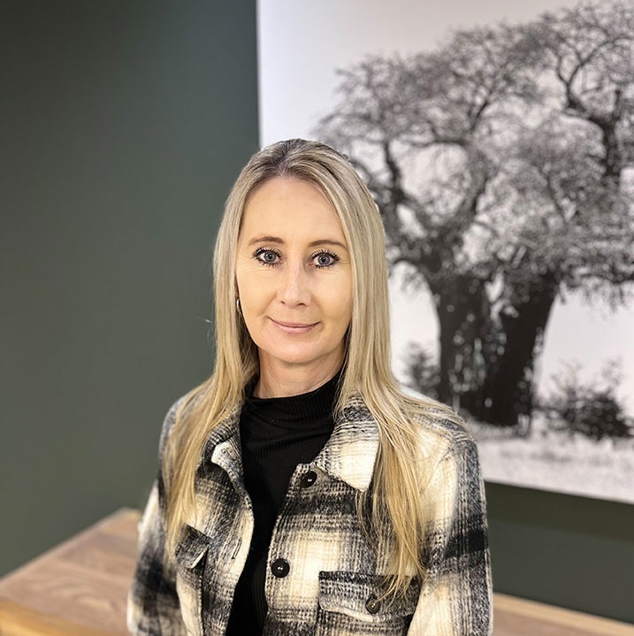 Claudia  Thorne Profile Image